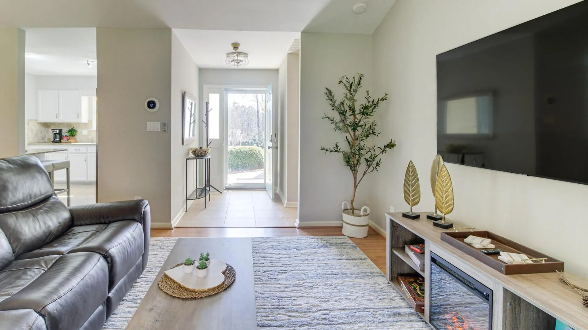 Lovely Charlotte Home With Yard 9 Mi To Uptown! 0*,  Estados Unidos