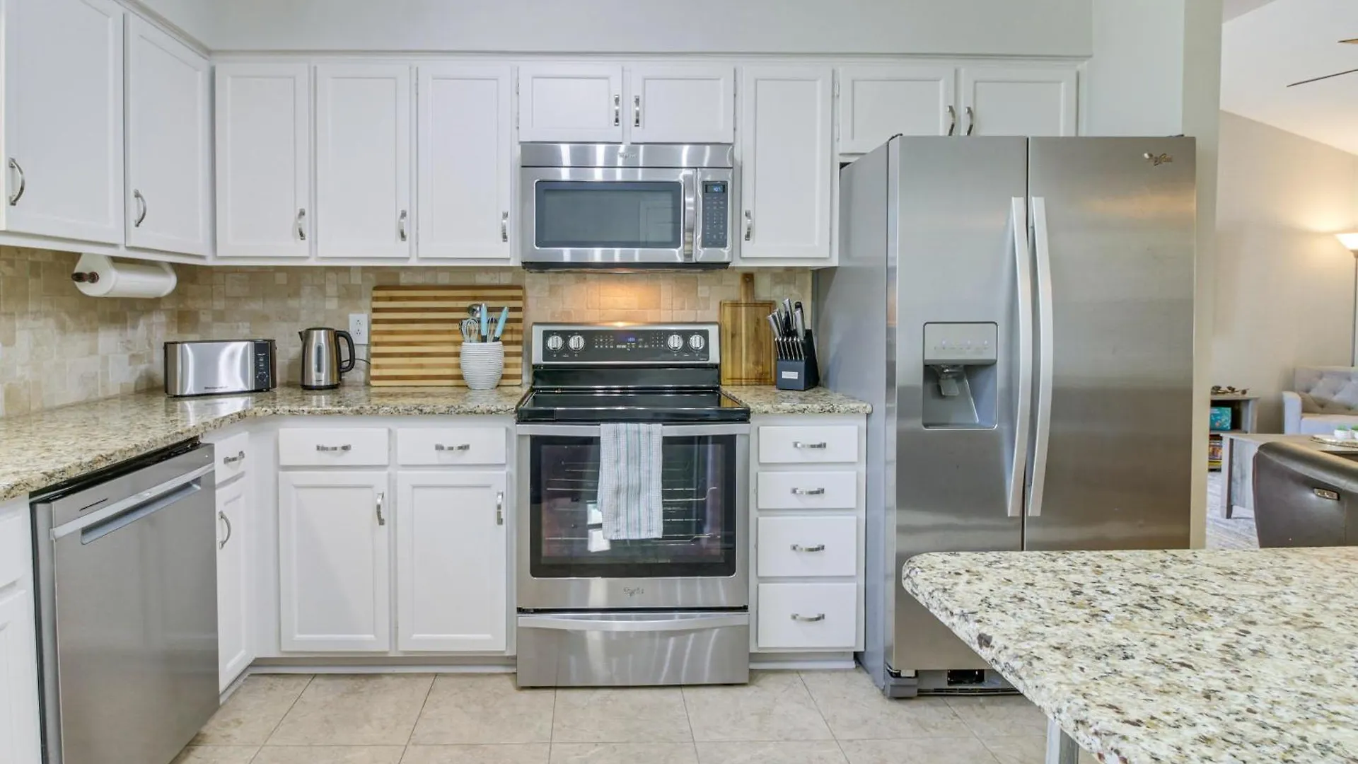 Lovely Charlotte Home With Yard 9 Mi To Uptown! 0*,  Estados Unidos