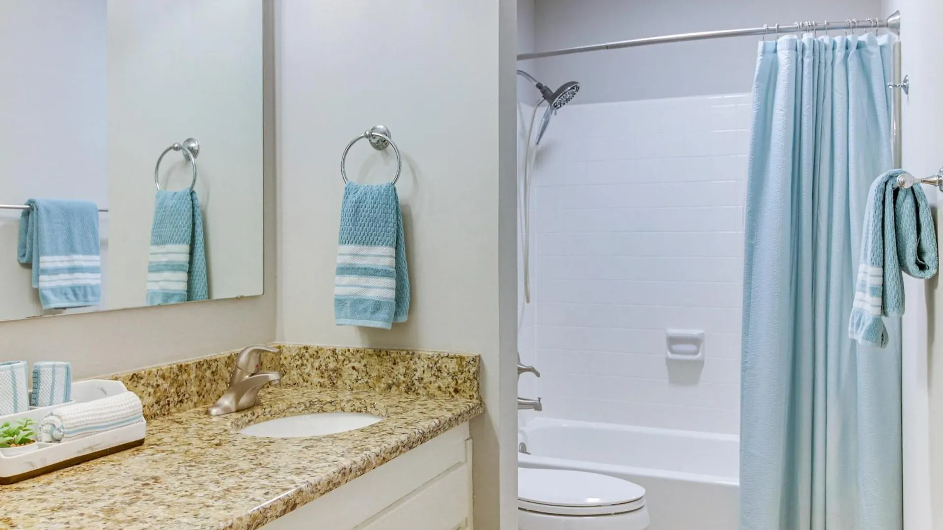 Lovely Charlotte Home With Yard 9 Mi To Uptown!